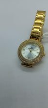 Carica l'immagine nel visualizzatore di Gallery, Orologio dorato