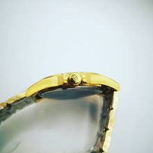 Carica l'immagine nel visualizzatore di Gallery, Orologio dorato Margi