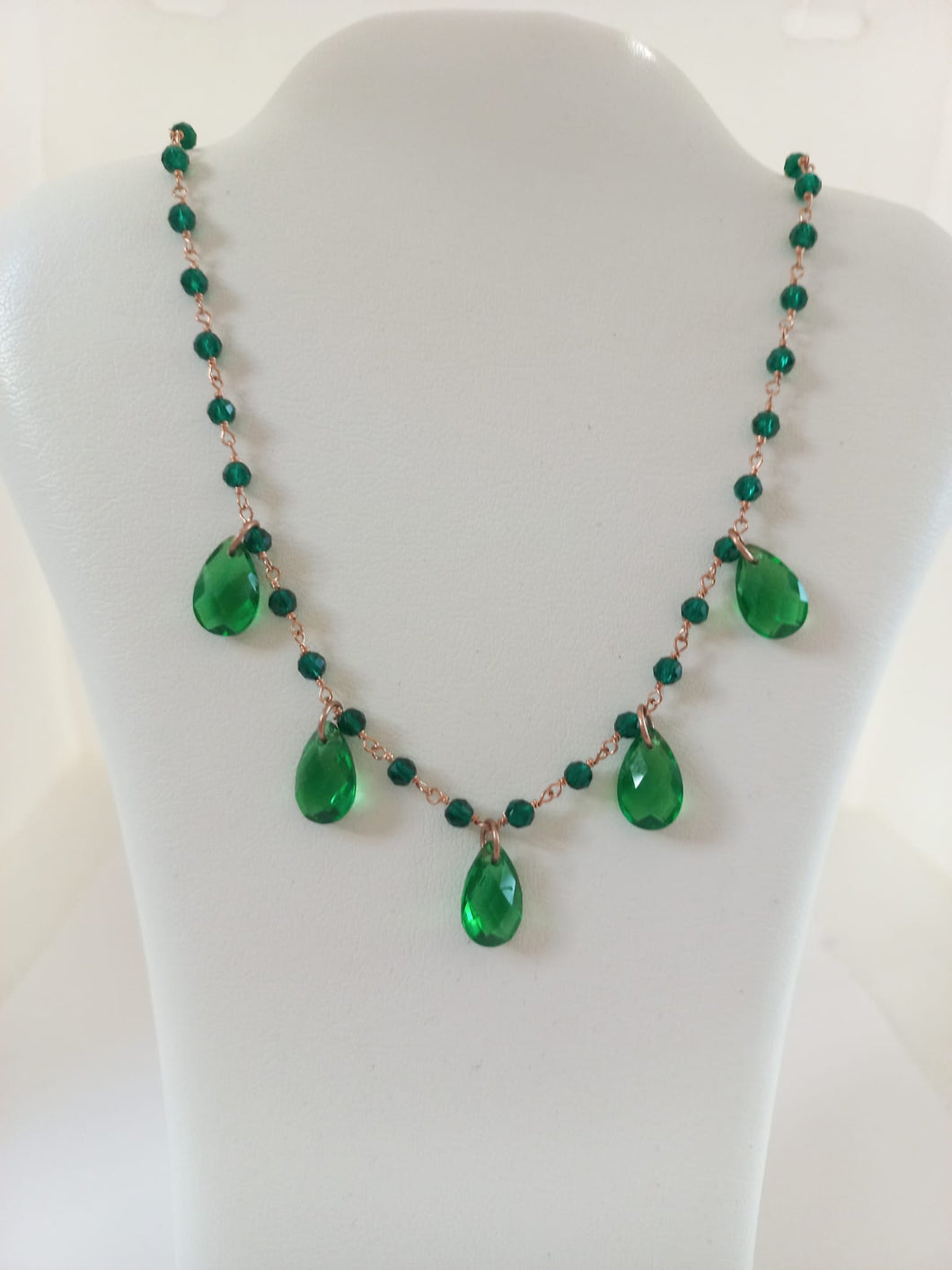 Collana gocce verdi