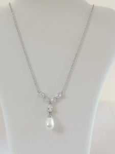 Parure collana e orecchini