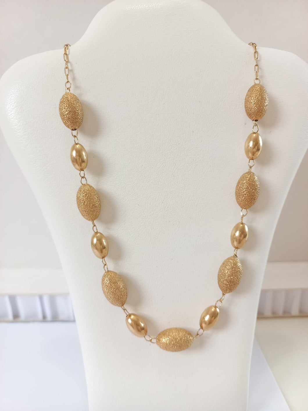 Collana palline ovali