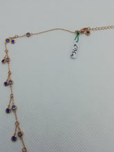 Carica l&#39;immagine nel visualizzatore di Gallery, Collana Paricollo gold rose con pietre blu
